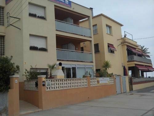 Hostal Cubelles, Prenota Hotel Cubelles Costa del Garraf