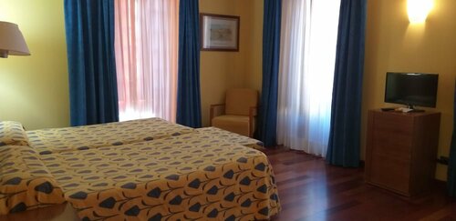 Hotel Vado del Duratón, Book Hotel Hoteller i Castile and Leon med parkering, Parkering