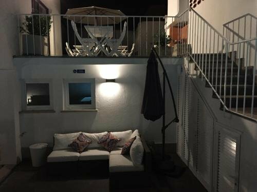 Art 4 You Cascais Suites, Забронировать Гостевой дом Отели в центре Кашкайш, в центре, Завтраки