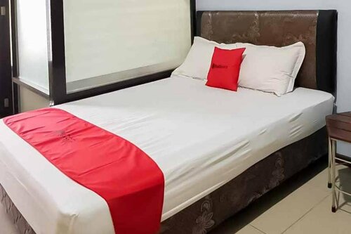 RedDoorz Syariah @ Pangeran Suryanata Samarinda, Забронировать Отель Недорогие отели провинции Восточного Калимантана, недорогие