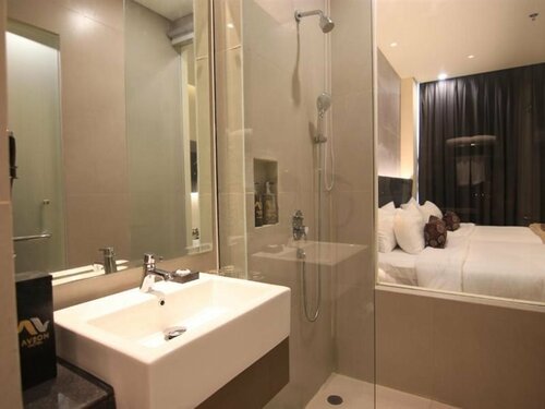 Aveon Hotel Yogyakarta by Daphna Management, Boek Hotel Yogyakarta Hotels met een Zwembad, Zwembad