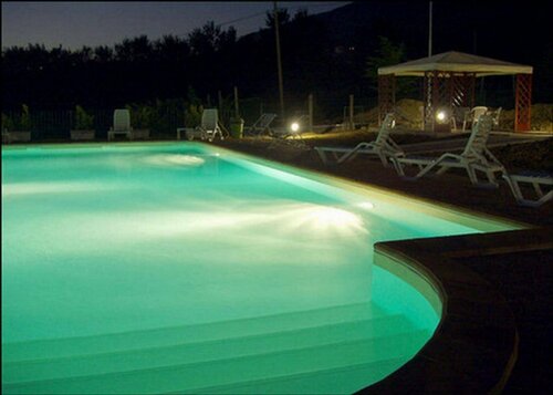 Agriturismo Sasso Rosso, Book Landbrugsophold Capodacqua Umbrien