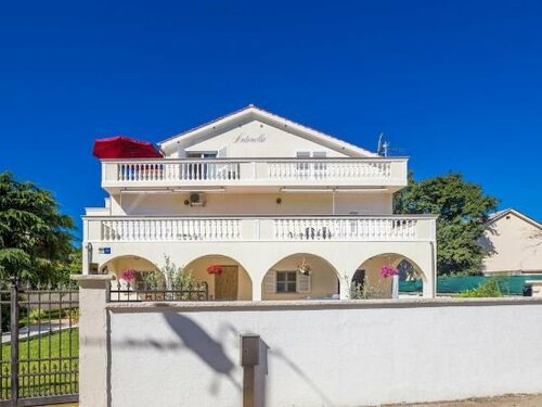 Guest House Antonella, 予約 ゲストハウス マリンスカ クルク島