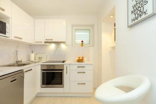 Guest House Steel, Забронировать Гостевой дом Отели Дубровника с парковкой, рядом с Университет Дубровника, Парковка