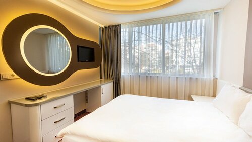 İS Hotel, Забронировать Отель Отели Средиземноморского региона с парковкой, Парковка