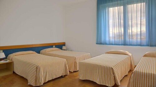 Hotel Mistral, Забронировать Отель Отели Ористано с парковкой, Парковка