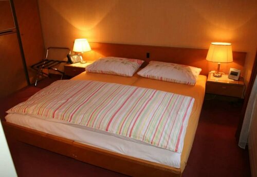 Hotel Du Quai, Rezerwuj Hotel Villeneuve 