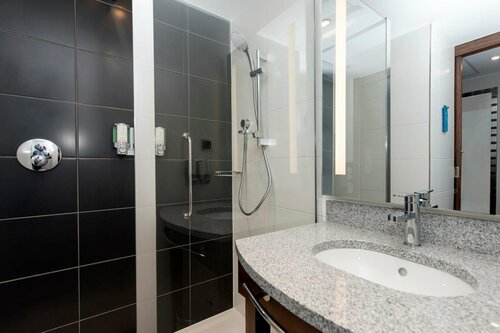 Hampton By Hilton Poznan Old Town, Забронировать Отель Отели в центре Познани, в центре, Парковка, Завтраки