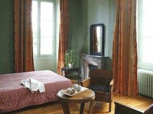 Logis Le Parc Hotel & Spa, Réserver Hôtel Chateau-Gontier 