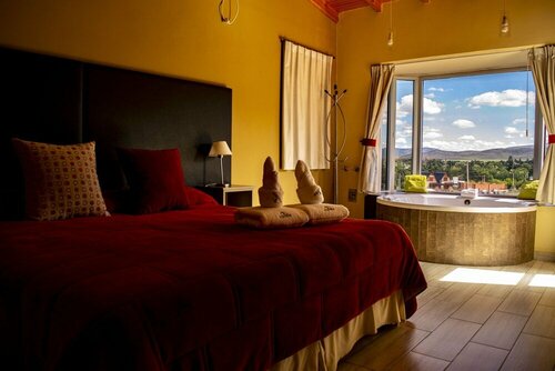 Posada y spa Las Golondrinas, Забронировать Курортный отель Отели Сьерра-де-ла-Вентана с парковкой, Парковка