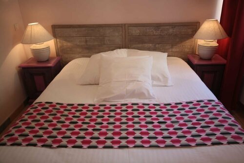 Domaine de l'Eau Vive, Book Hotel Hoteller i Rhône-Alps med parkering, Parkering