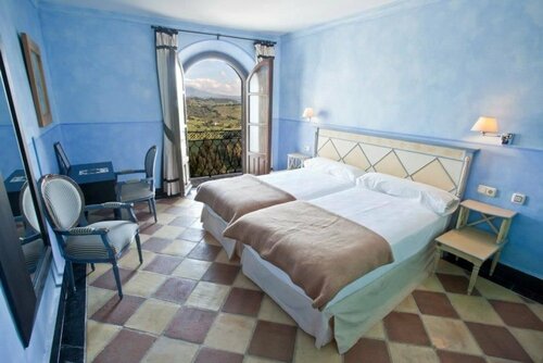 Hotel Casa Henrietta, Забронировать Хостел Отели Химена-де-ла-Фронтера с парковкой, Парковка