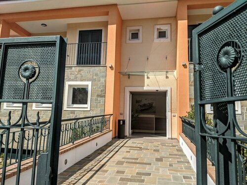 Il Giglio Marino Cilento Residence by ElodeaGroup, Забронировать Гостевой дом Отели Ашеа с парковкой, Парковка