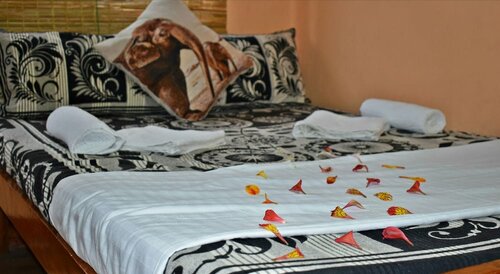 Elephant Lovers Inn, Забронировать Гостевой дом Пиннавела Kegalle District