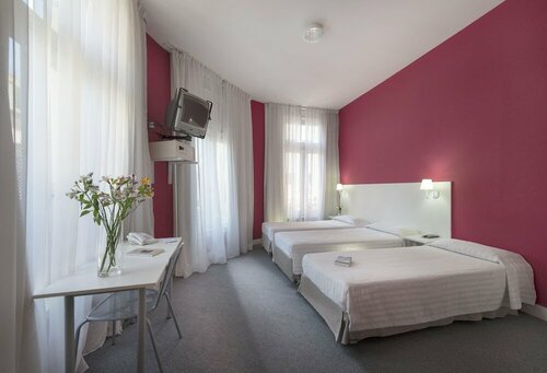 Hotel Mundial, Rezerwuj Hotel Montserrat Buenos Aires