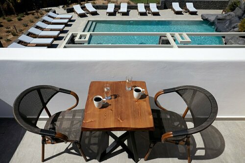 Mountain and Sea Suites, Prenota Hotel Kamari Paro