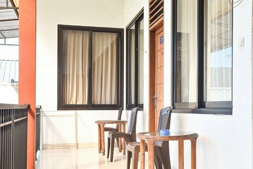 RedDoorz near Alun Alun Wonosobo, Reservar Mini-hotel Hotéis Baratos em Central Java