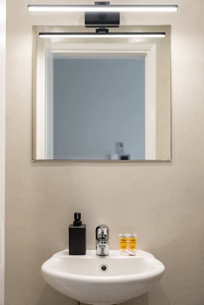 Athenian Riviera Executive Apartment