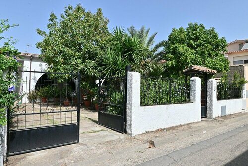 IzzHome Colonial, Забронировать Дом для отпуска Виллы Пула, Вилла