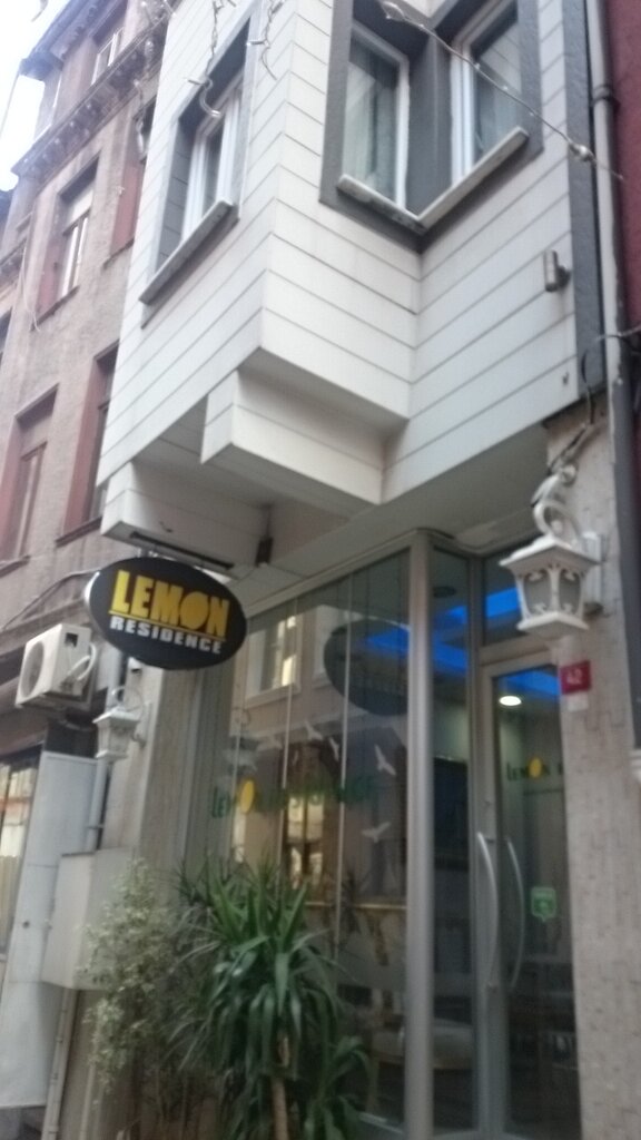 Lemon Residence