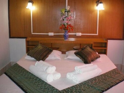 Sukorn Beach Bungalows