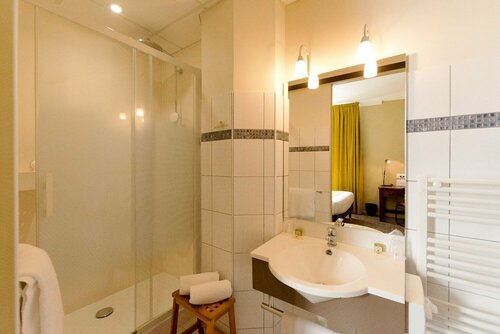 Logis Hôtel Le Vert Galant, Забронировать Отель Ла-Флеш Sarthe