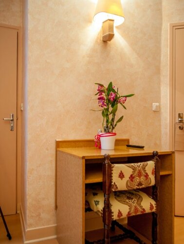 Hotel Leonard De Vinci 75011, Забронировать Отель 11-й округ: Бастилия Париж, рядом с Сен-Себастьен – Фруассар