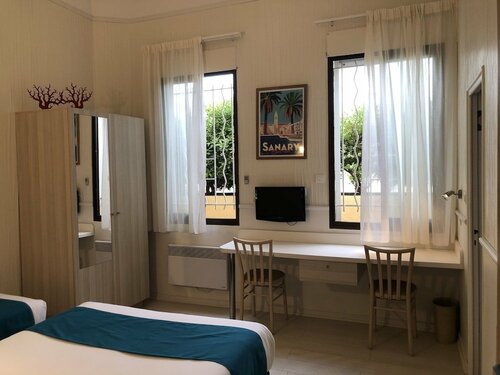 Golf Hôtel, Забронировать Отель Отели в центре Бандоль с завтраком, отели в центре Бандоль с завтраком