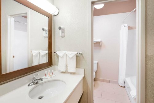 Days Inn by Wyndham West Des Moines - Clive, Prenota Hotel West Des Moines Iowa