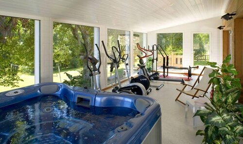Hotel Le Fort du Pre, Book Hotel Hoteller i Rhône-Alps med parkering, Parkering