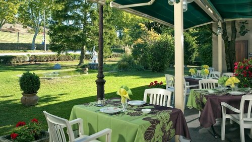 Hôtel Restaurant La Bombardière, Varaa Hotelli Cuq-Toulza 