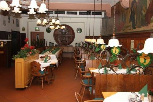 Hotel Hoepfner Burghof, Забронировать Отель Отели Карлсруэ с парковкой, Парковка