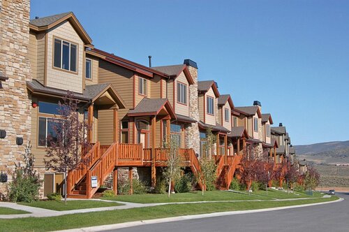 All Seasons Resort Lodging-Bear Hollow Village