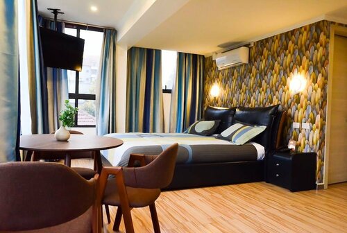 Hotel Boutique Holitel, Забронировать Отель Отели Сантьяго с завтраком, рядом с El Golf Subway Station, Завтраки