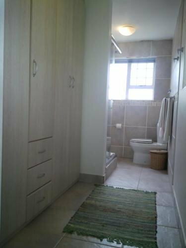 B at Home Guesthouse Piet Retief, Забронировать Гостевой дом Пит-Ретиф Мпумаланга