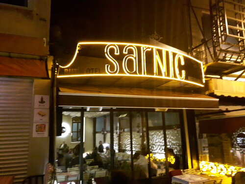 Sarnich Tavern & Boutique Hotel