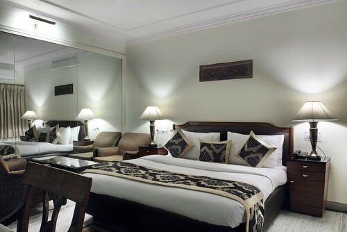Hotel Hari Piorko Grand - 2 Min from New Delhi Railway Station, Забронировать Отель Дели Национальный столичный округ Дели