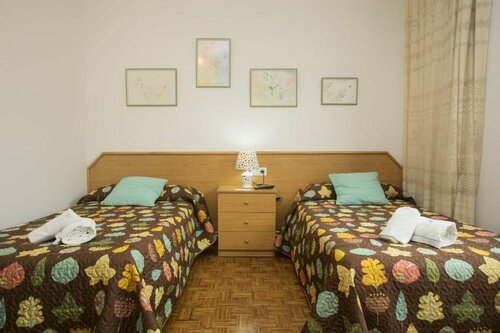 Pension Residencia Barcelona, Забронировать Отель Луго 