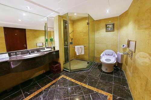 Jiangmen Gladden Hotel, Rezerwuj Hotel Hotele w Guangdong z parkingiem, Parking