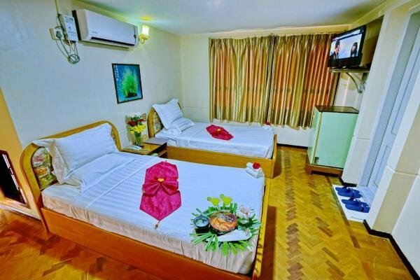 Taim Phyu Hotel