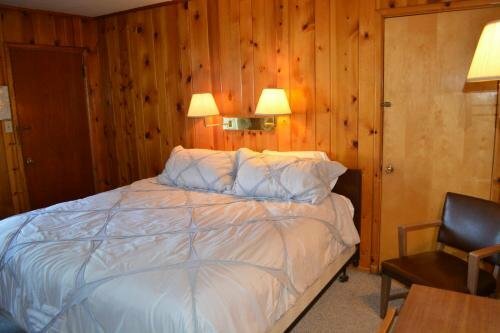 Caribou Lodge and Motel, Book Motel Hoteller i Idaho med parkering, Parkering