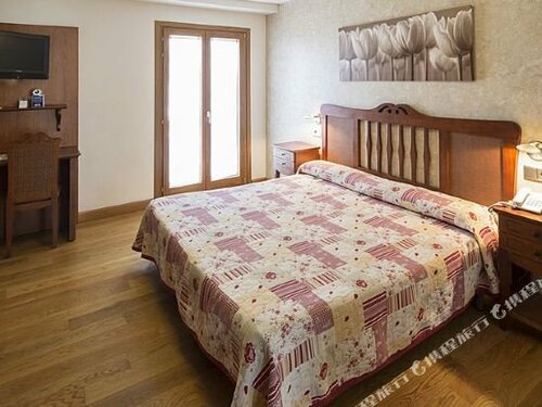 Hotel Casa Azcona, Забронировать Отель Сисур-Майор 