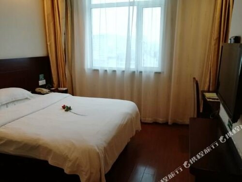GreenTree Inn Nantong Rugao Haiyang Road Tiancheng Business Hotel, Prenota Hotel Hotel a Jiangsu con parcheggio, Parcheggio