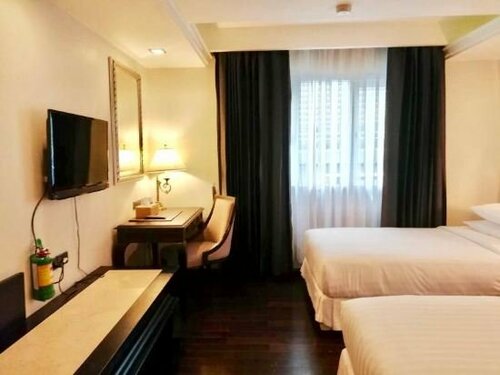 Gullivers Tavern Hotel, Забронировать Отель Ваттана Бангкок, рядом с Торгово-развлекательный центр Кореан Таун
