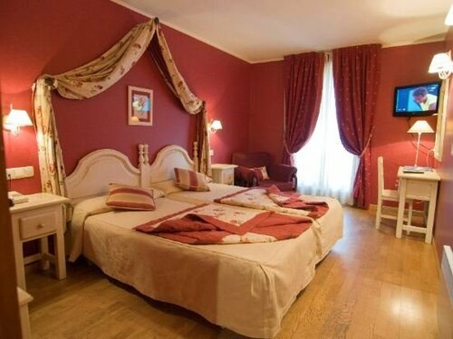 Hotel Pradas Ordesa, Rezervați Hotel Broto Sobrarbe