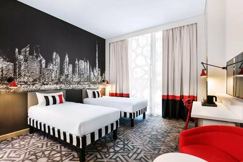 Grand Mercure Dubai City, Забронировать Отель Гархуд Дубай, рядом с Станция метро Dubai Airport Terminal 1