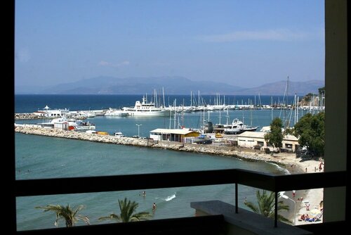 Hotel Sozer, Забронировать Отель Отели Кушадасы с питанием, рядом с Kusadasi Grand Bazaar, Пансион