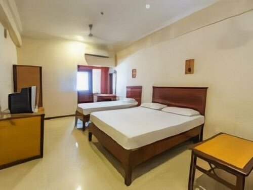 Hotel Chitra Park, Reserva ahora Hotel Tiruchendur 