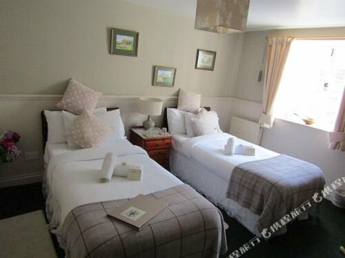 The Kings Arms Inn, Забронировать Гостевой дом Йовил Сомерсет