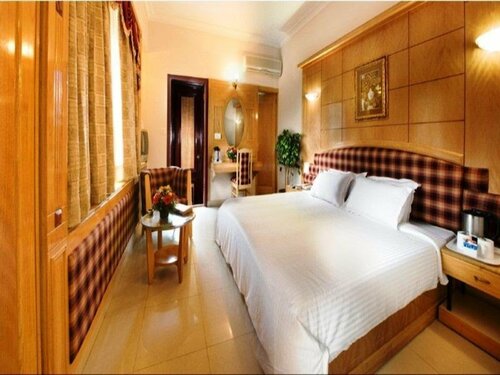Hotel VT Paradise, Забронировать Отель Отели штата Карнатаки 3 звезды, 3*